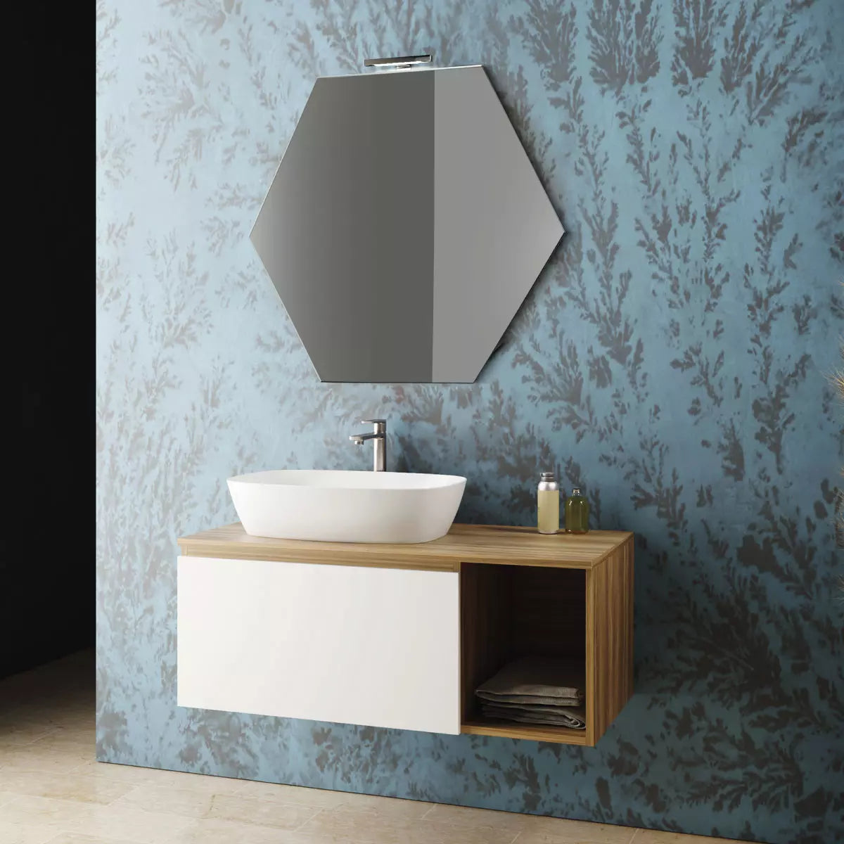 MOBILE BAGNO SOSPESO CON SPECCHIERA E LAVABO DA APPOGGIO MODELLO ESAGONAL 105CM